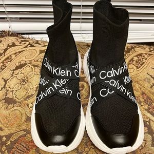 Like new Calvin Klein sneakers.